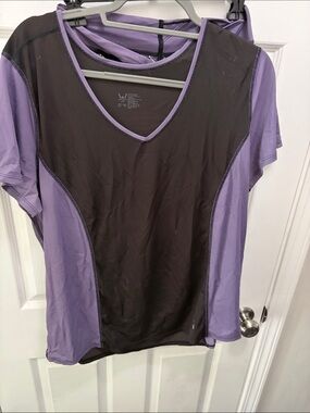 Women's Purple and Black Active V-Neck Top & Pants